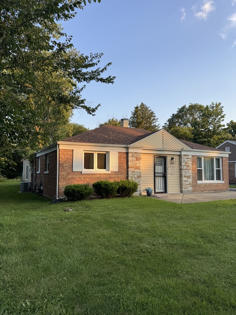 2nd image of 331 Osage St, Park Forest, IL 60466 | MLS# 12729698