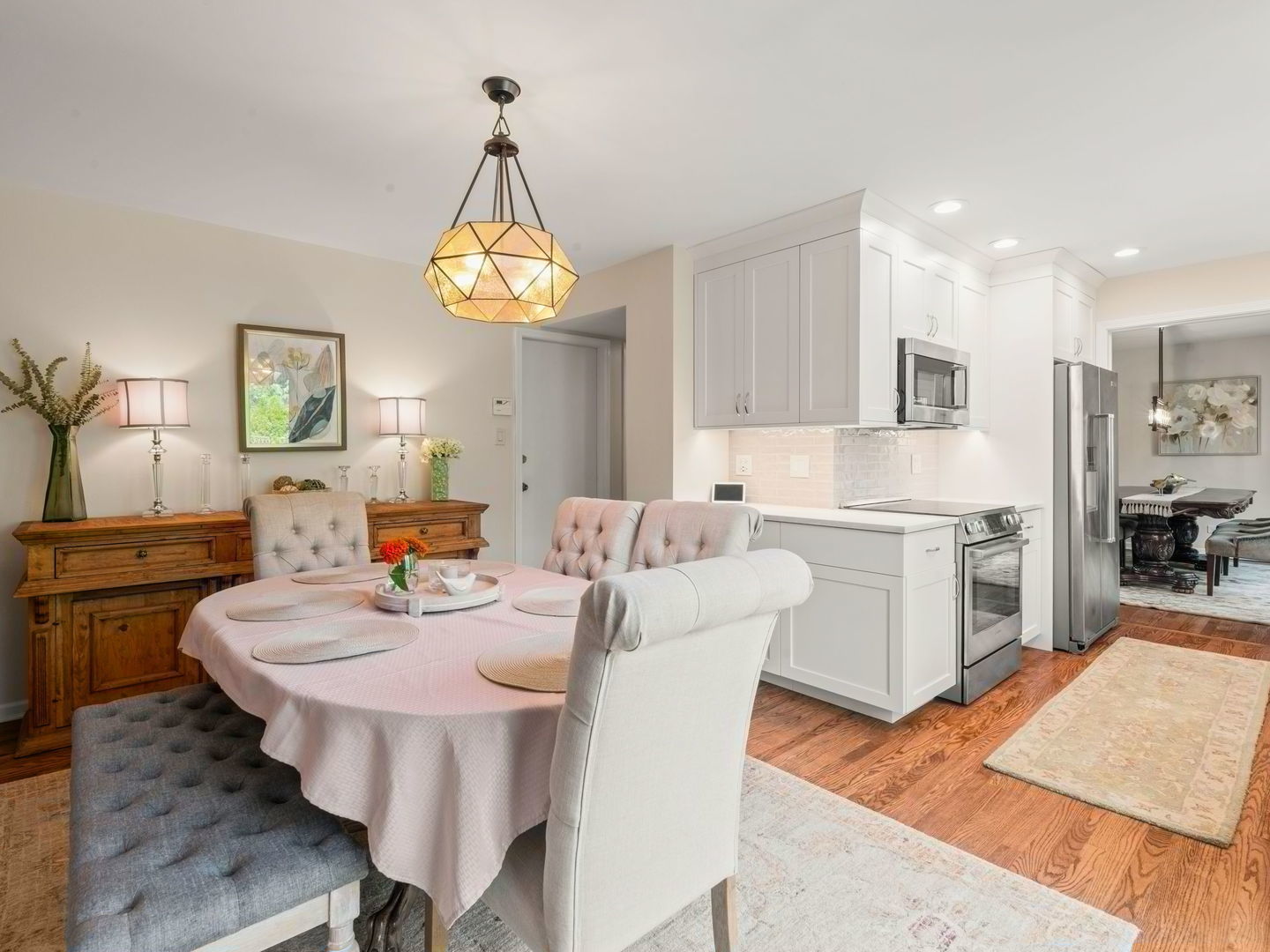 Photo 5 of Townhouse for sale at 19w082 Ave Barbizon, Oak Brook, IL 60523 | MLS# 12729770 | Listing updated on 2026-09-05