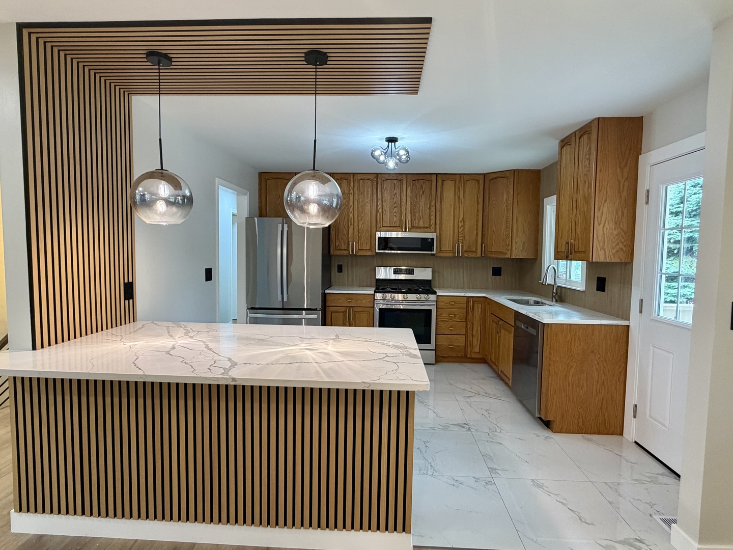 5th image of 807 Hayward Ave, Streamwood, IL 60107 | MLS# 12730433