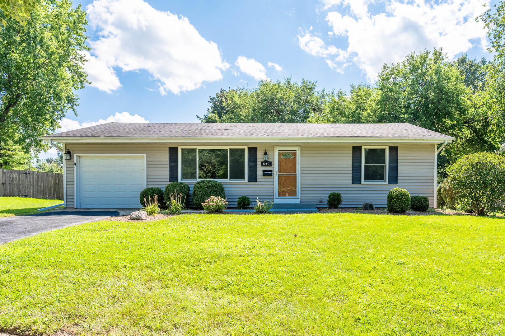 1st image of 542 S 14th St, St. Charles, IL 60174 | MLS# 12731381