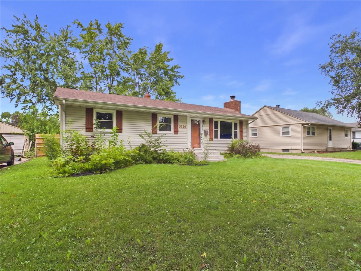 2nd image of 3320 Seward Ave, Rockford, IL 61108 | MLS# 12731485