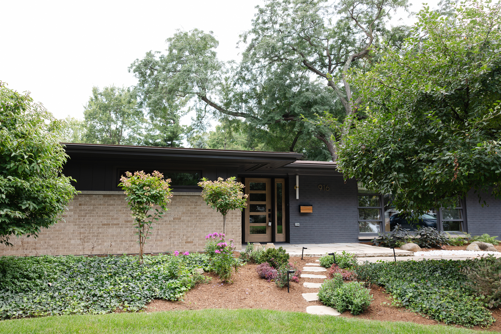 1st image of 916 Ray St, Geneva, IL 60134 | MLS# 12732748