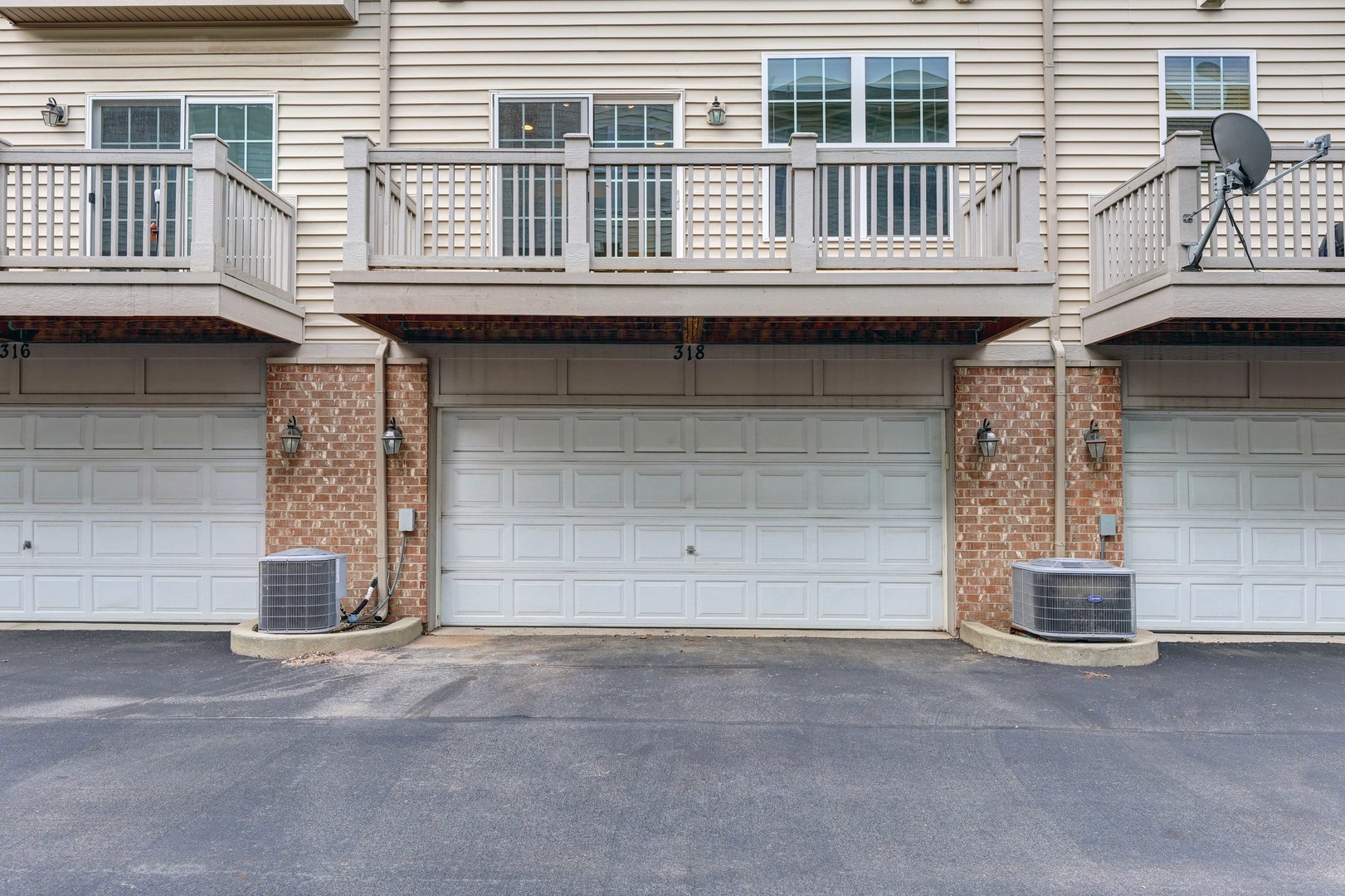 33rd image of 318 Laurel Ave, Des Plaines, IL 60016 | MLS# 12732859