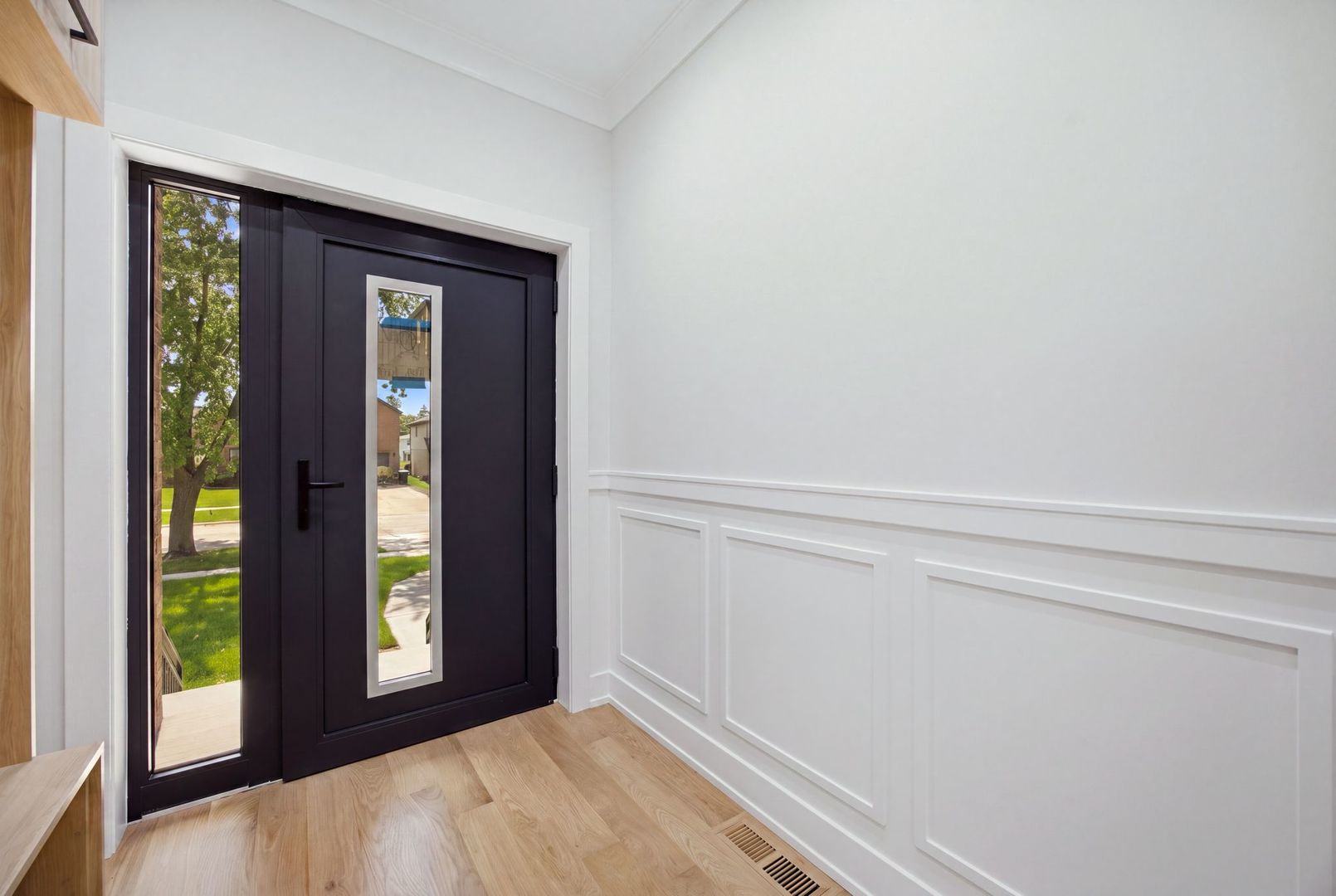 3rd image of 1738 Farwell Ave, Des Plaines, IL 60018 | MLS# 12733450