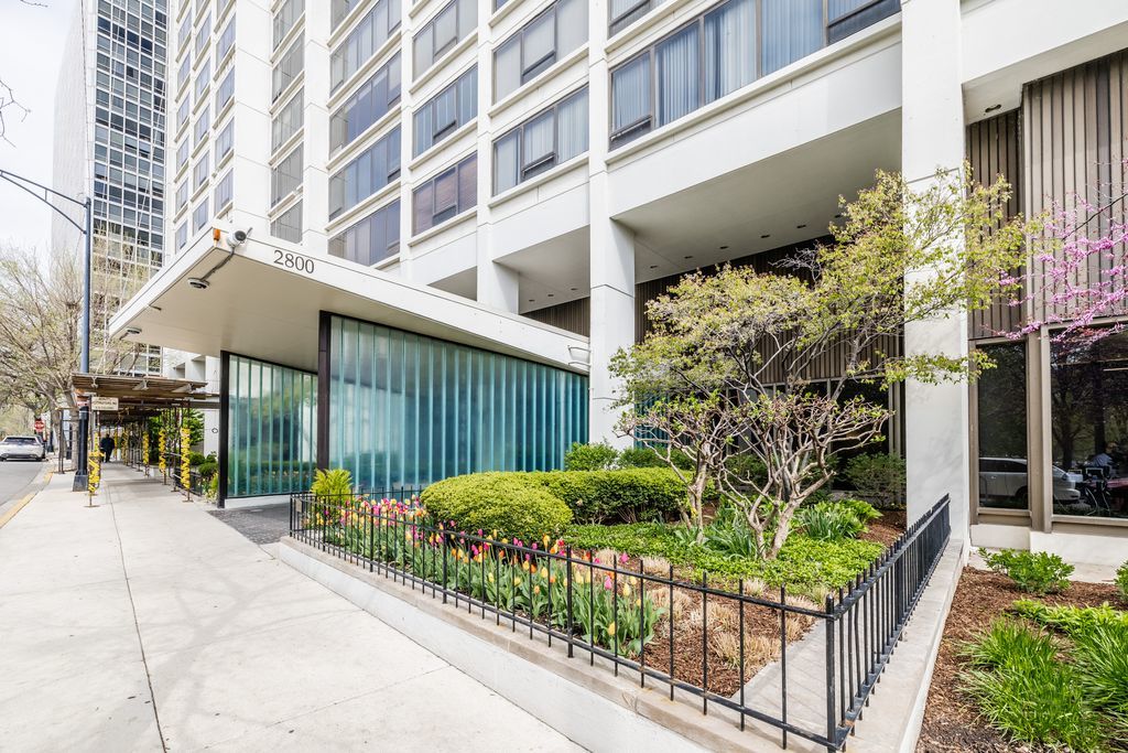 2nd image of 2800 N Lake Shore Dr #3814-3816, Chicago, IL 60657 | MLS# 12734235