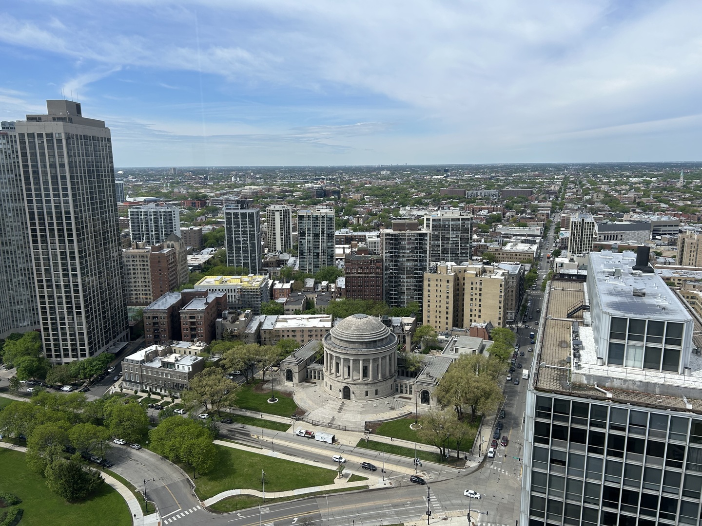 2nd image of 2800 N Lake Shore Dr, Chicago, IL 60657