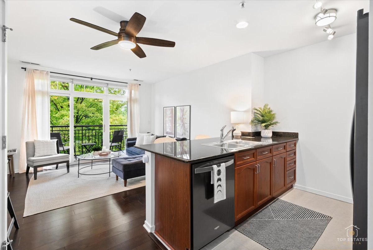 2nd image of 7753 Van Buren St #303, Forest Park, IL 60130 | MLS# 12735090