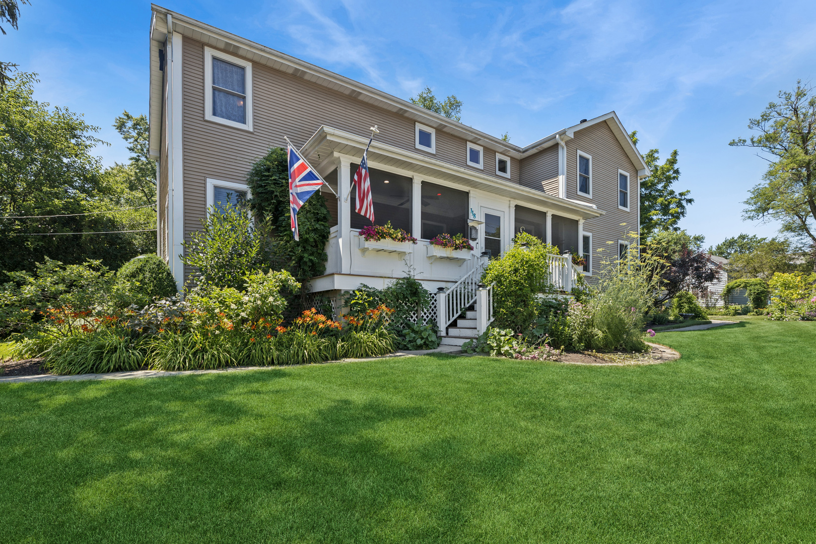 1st image of 118 Waverly Rd, Barrington, IL 60010 | MLS# 12735525