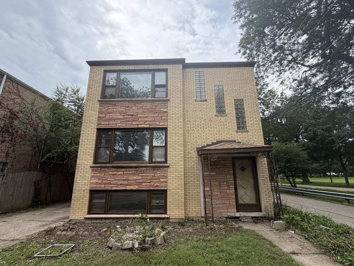 1st image of 4552 N Lockwood Ave, Chicago, IL 60630 | MLS# 12736543