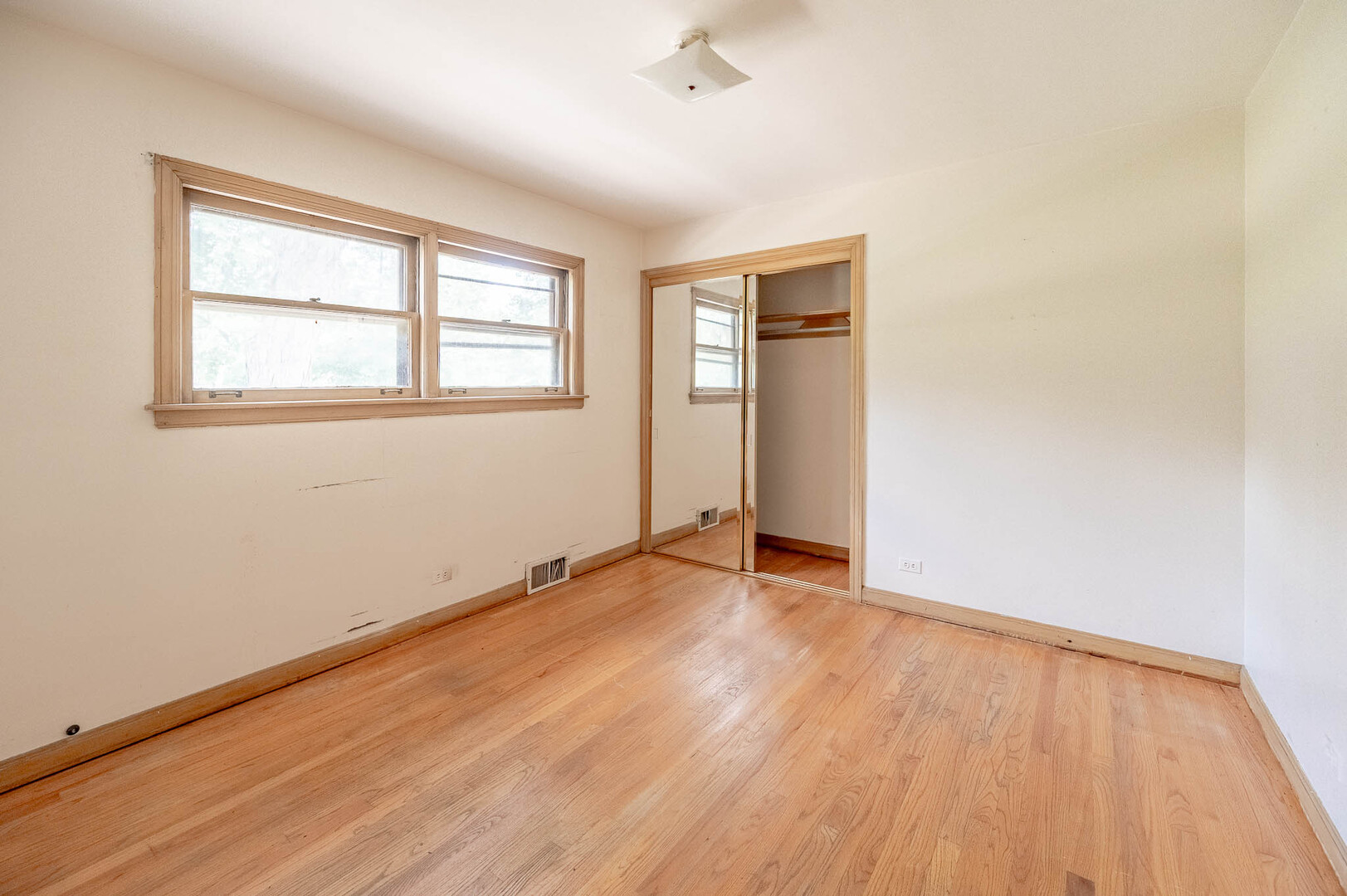 5th image of 4552 N Lockwood Ave, Chicago, IL 60630 | MLS# 12736543