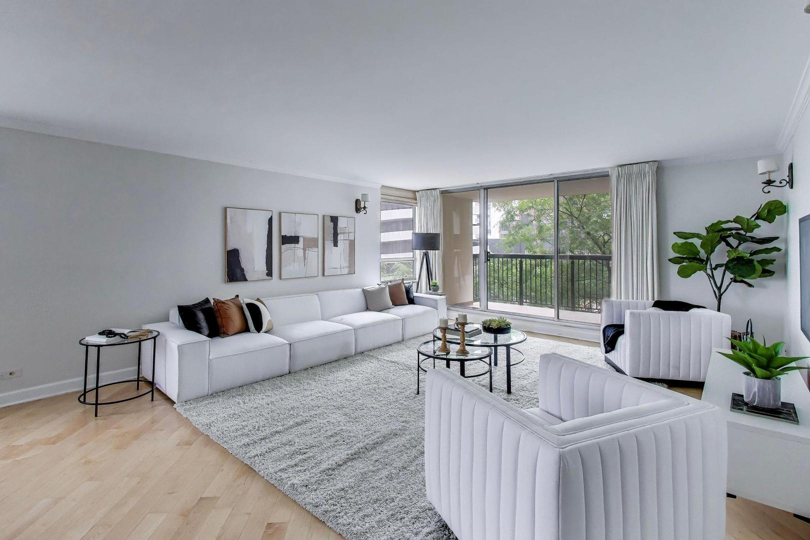 3rd image of 201 E Chestnut St, Chicago, IL 60611