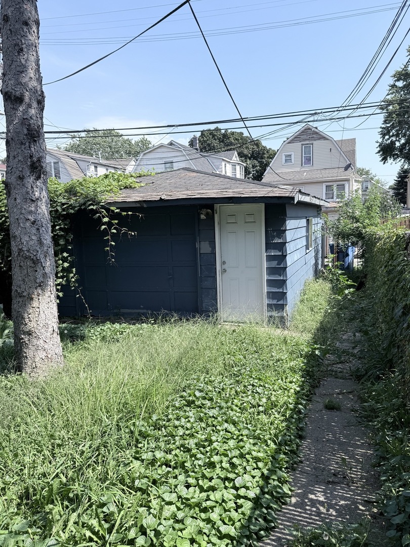 Photo 19 of Single family home for sale at 10453 S Ewing Ave, Chicago, IL 60617 | MLS# 12743517 | Listing updated on 2026-09-05