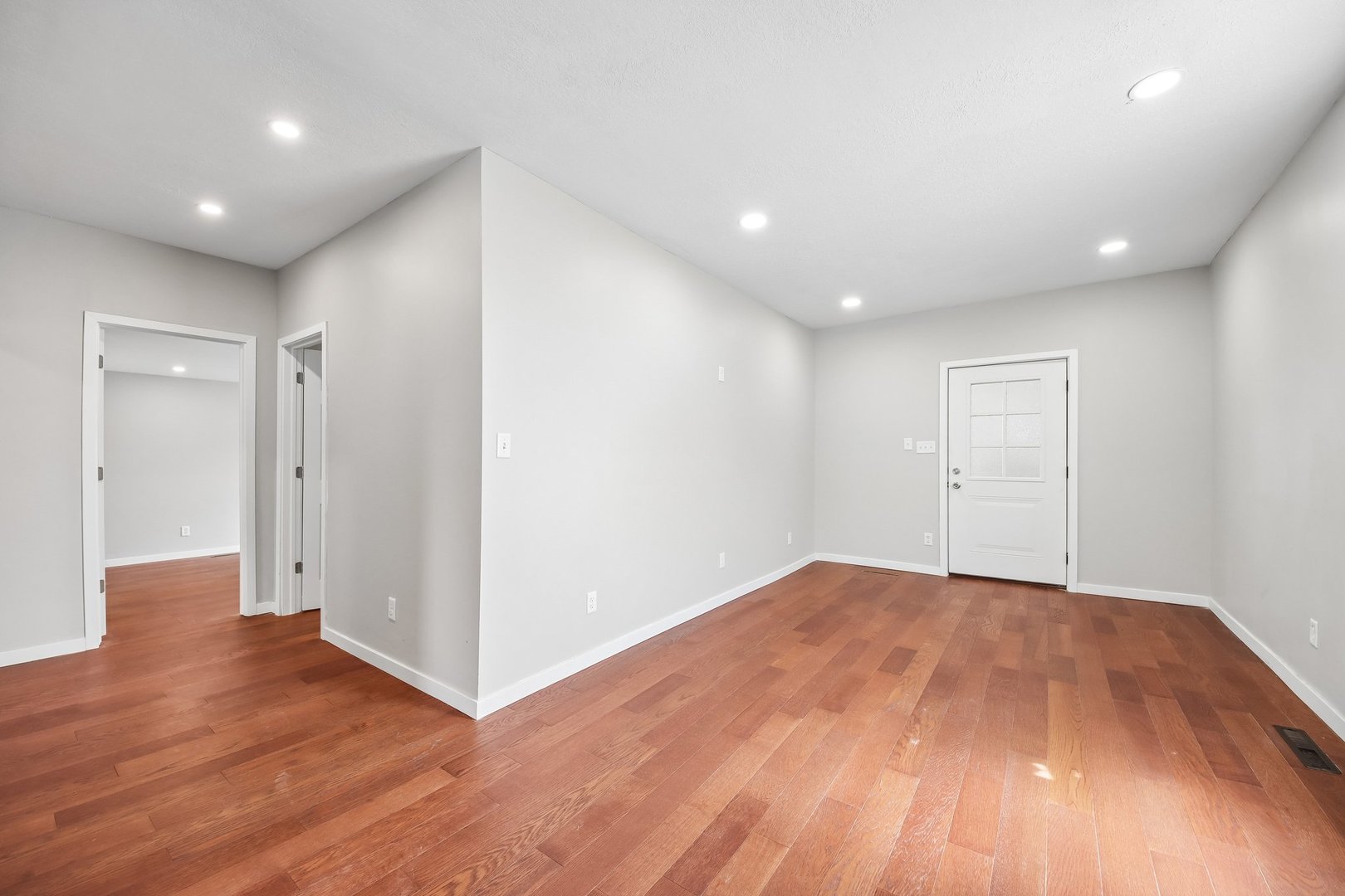 4th image of 255 N Hunter Ave, Kankakee, IL 60901 | MLS# 12745667