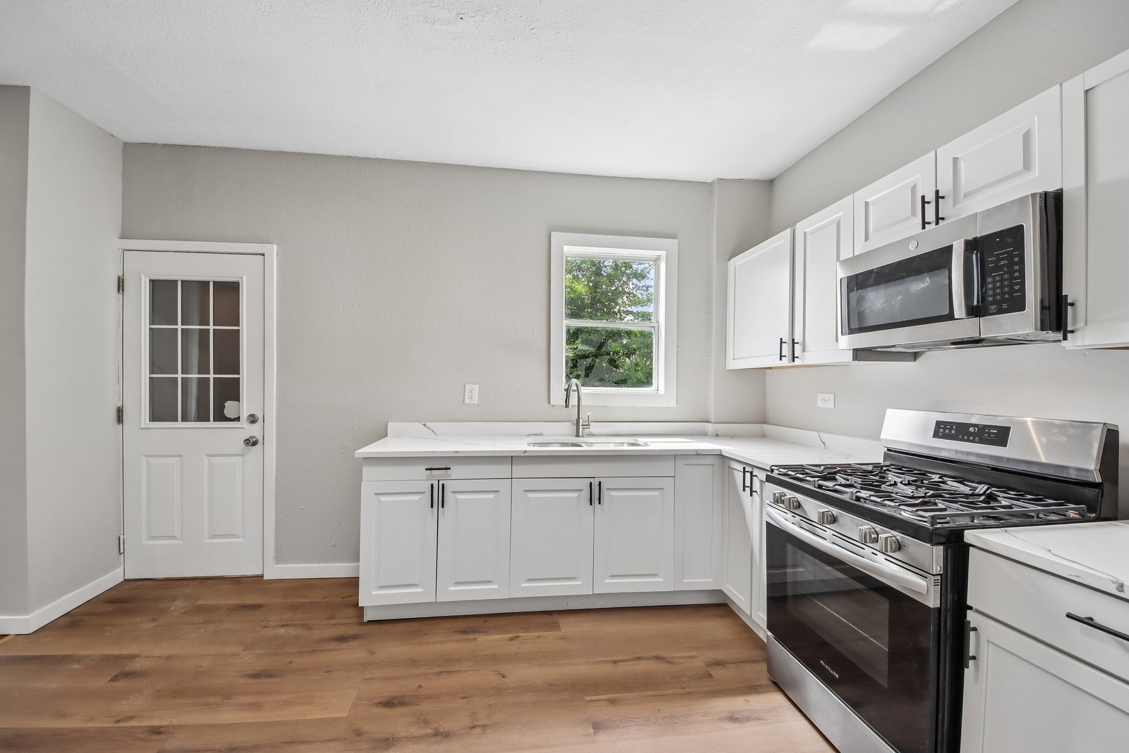 3rd image of 255 N Hunter Ave, Kankakee, IL 60901 | MLS# 12745667