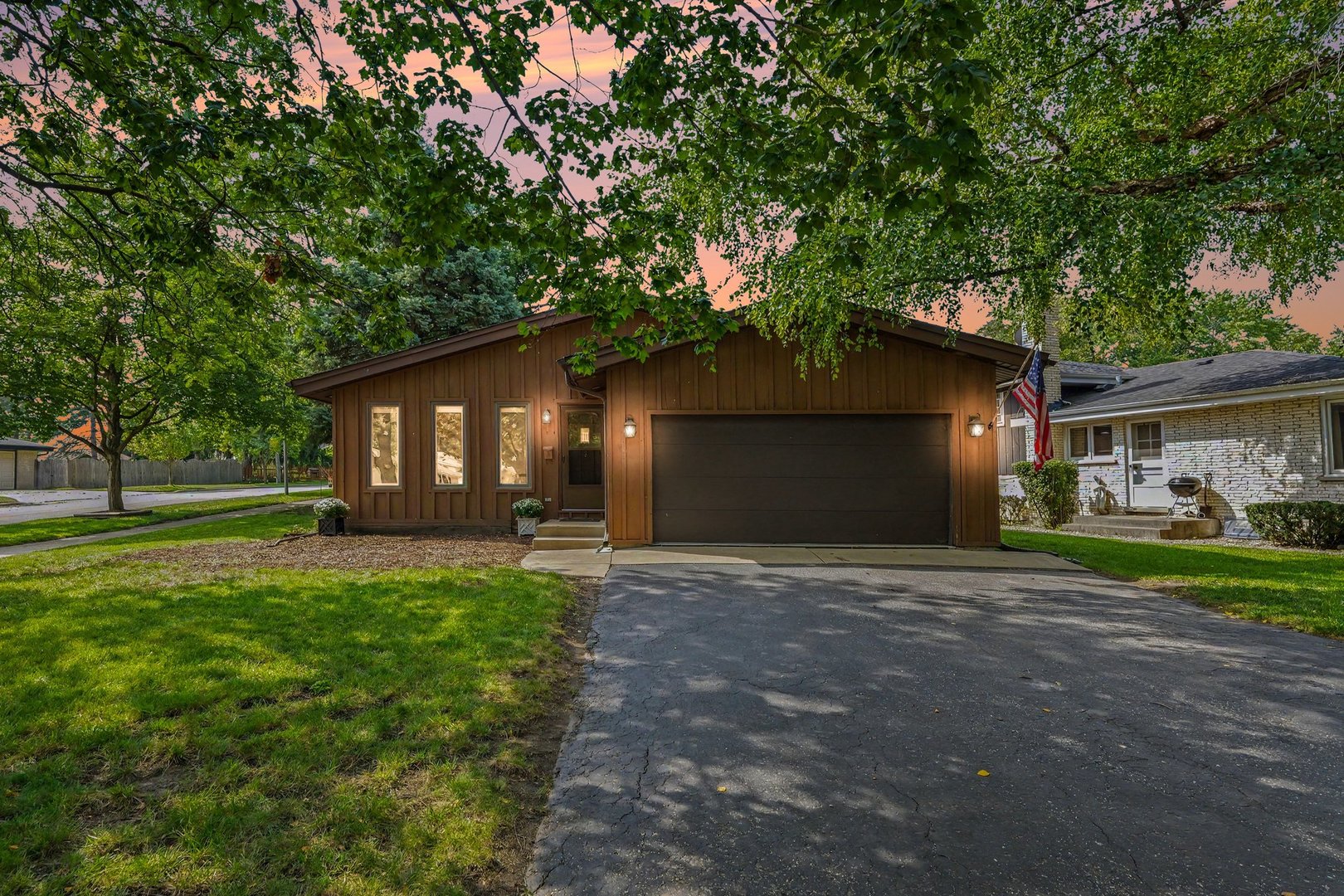 Photo 1 of Single family home for sale at 452 Commonwealth Ln, Elmhurst, IL 60126 | MLS# 12746639 | Listing updated on 2026-09-05