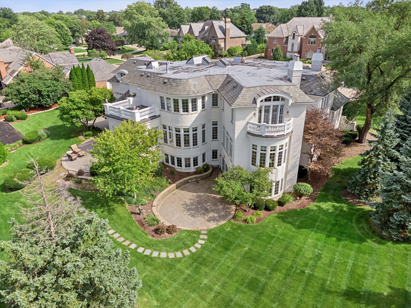 Photo 3 of Single family home for sale at 1904 Midwest Clb Pkwy, Oak Brook, IL 60523 | MLS# 12746787 | Listing updated on 2026-09-05