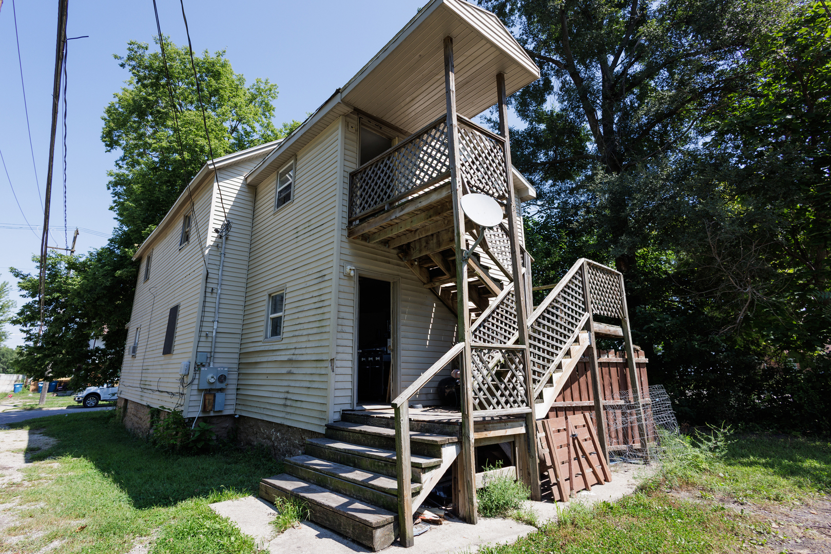 4th image of 854 E Locust St, Kankakee, IL 60901