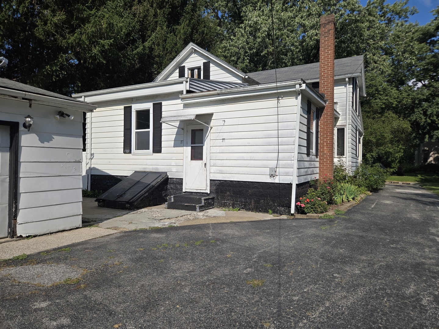 3rd image of 317 N Maple St, Momence, IL 60954 | MLS# 12747058