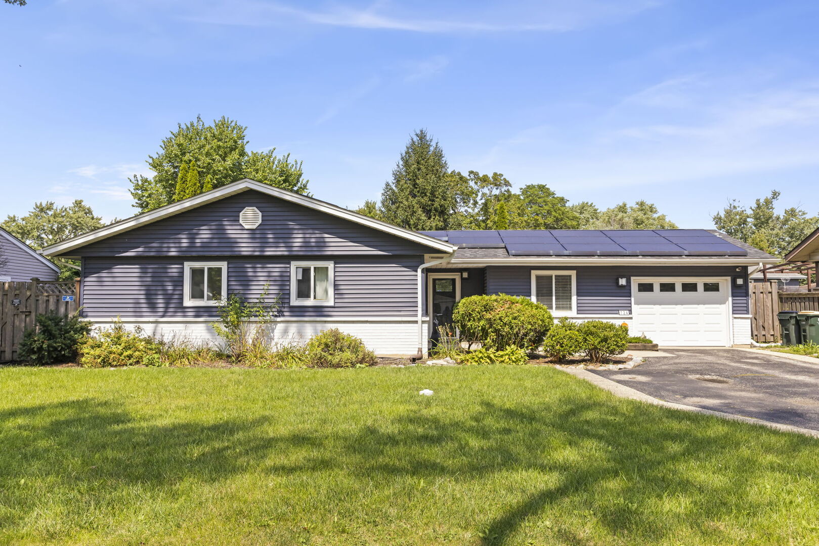Photo 1 of Single family home for sale at 724 E Baldwin Rd, Palatine, IL 60074 | MLS# 12749696 | Listing updated on 2026-09-04