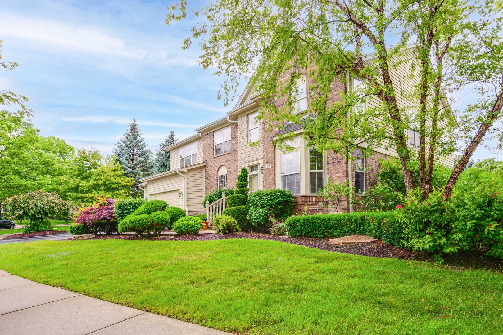 Photo 3 of Single family home for sale at 312 Camargo Ct, Vernon Hills, IL 60061 | MLS# 12750411 | Listing updated on 2026-09-03
