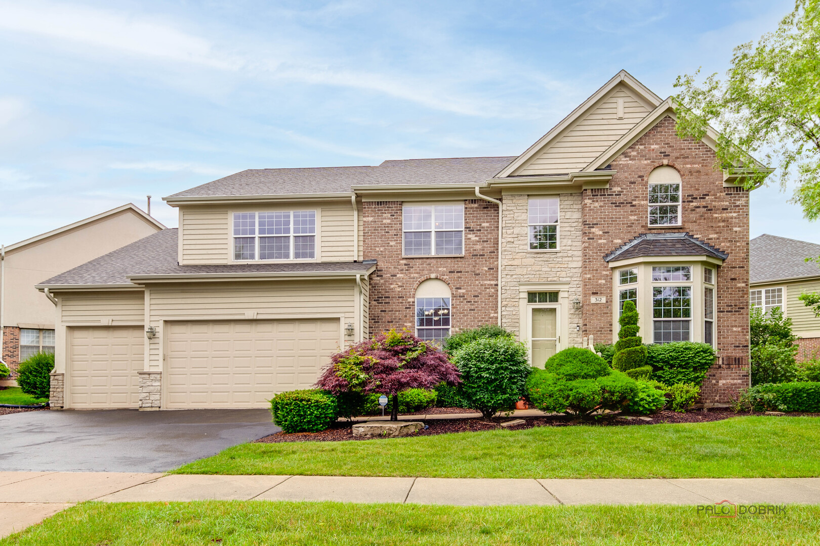 Photo 1 of Single family home for sale at 312 Camargo Ct, Vernon Hills, IL 60061 | MLS# 12750411 | Listing updated on 2026-09-03