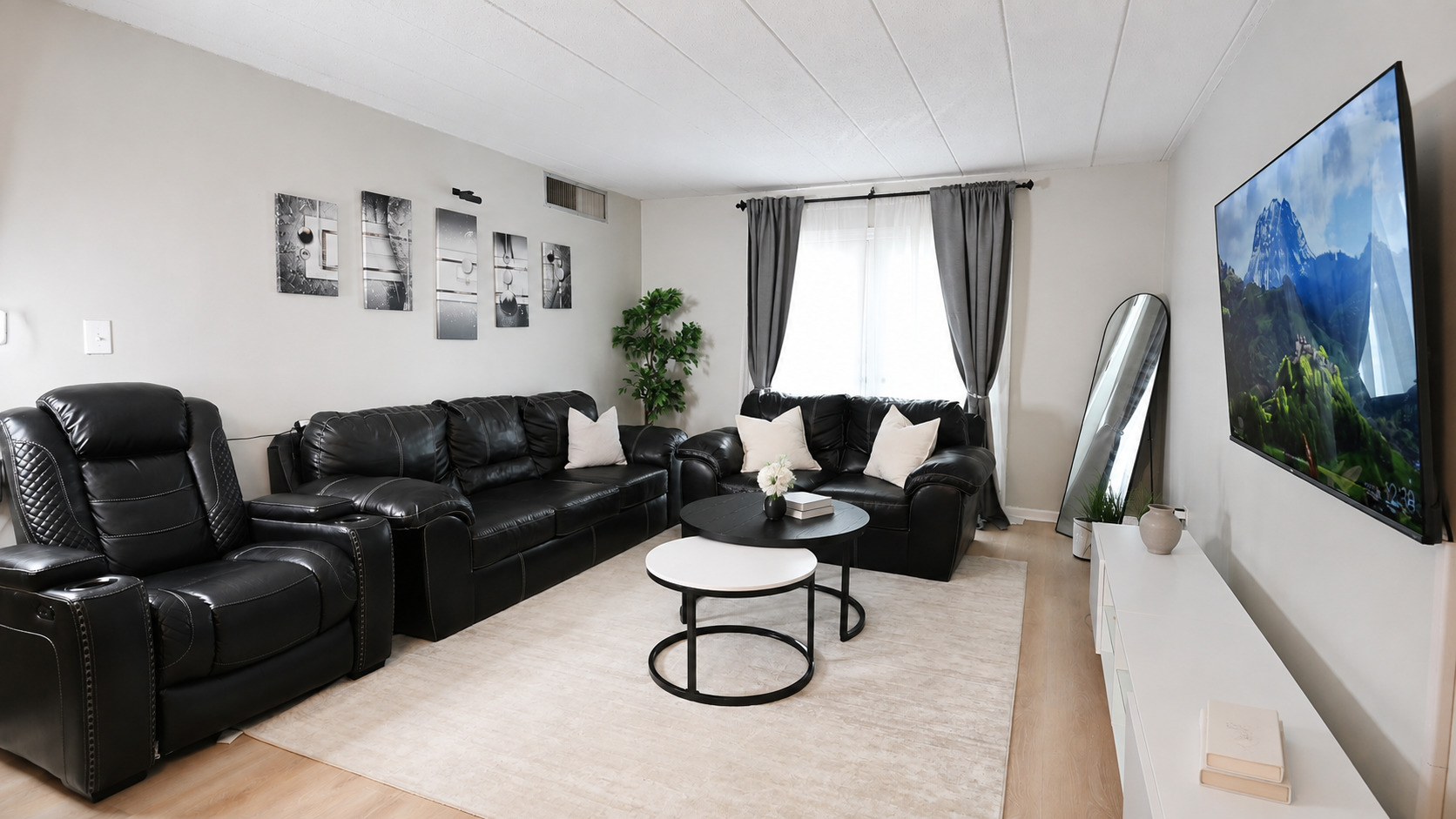 Photo 4 of Condo for sale at 110 W Butterfield Rd #307S, Elmhurst, IL 60126 | MLS# 12750543 | Listing updated on 2026-09-03