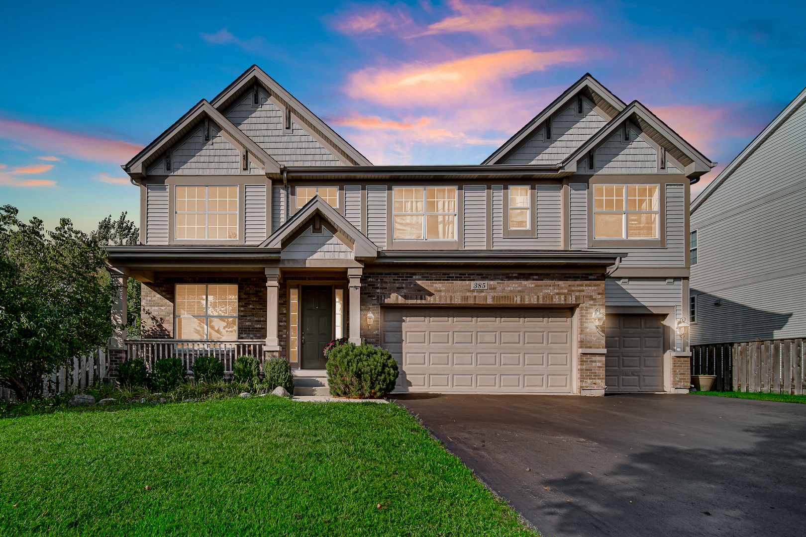Photo 1 of Single family home for sale at 385 Post Oak Cir, West Chicago, IL 60185 | MLS# 12750666 | Listing updated on 2026-09-05