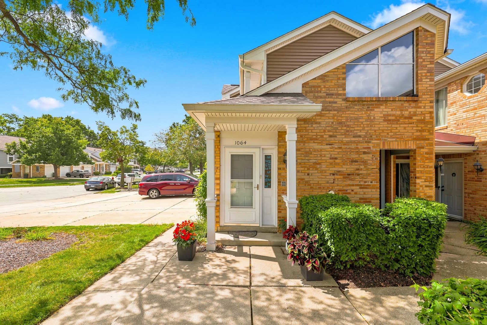 Photo 28 of Townhouse for sale at 1064 Courtland Dr, Buffalo Grove, IL 60089 | MLS# 12750686 | Listing updated on 2026-09-05