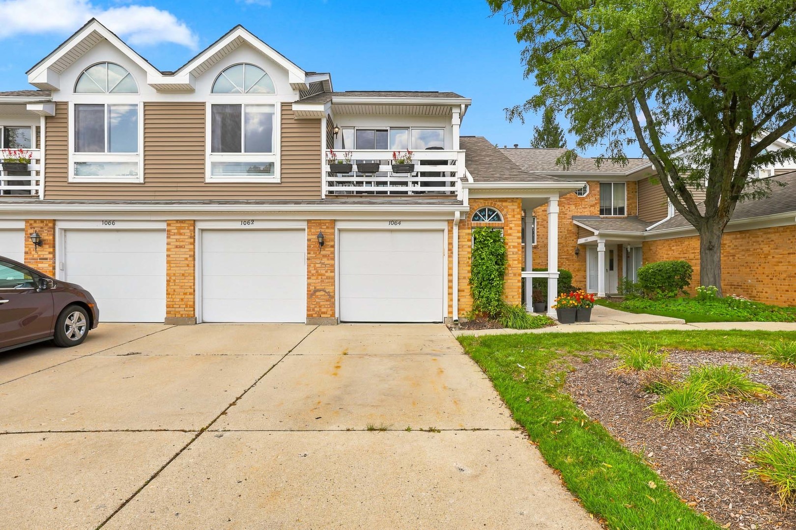 Photo 1 of Townhouse for sale at 1064 Courtland Dr, Buffalo Grove, IL 60089 | MLS# 12750686 | Listing updated on 2026-09-05