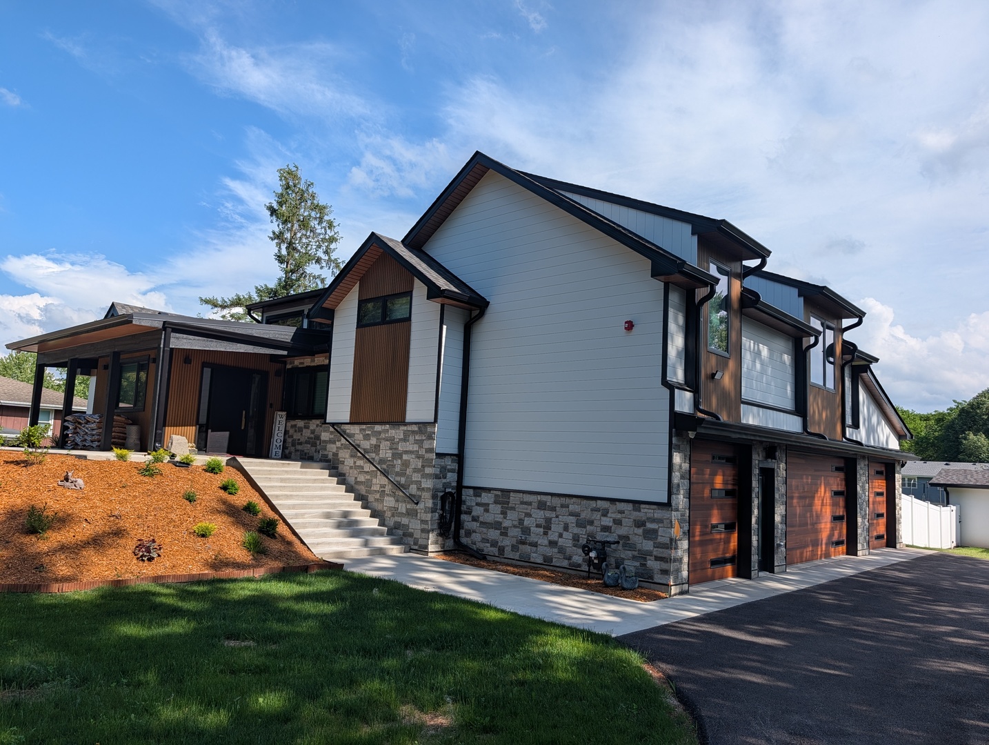 Photo 1 of Single family home for sale at 675 W Gilbert Rd, Palatine, IL 60067 | MLS# 12750692 | Listing updated on 2026-09-03