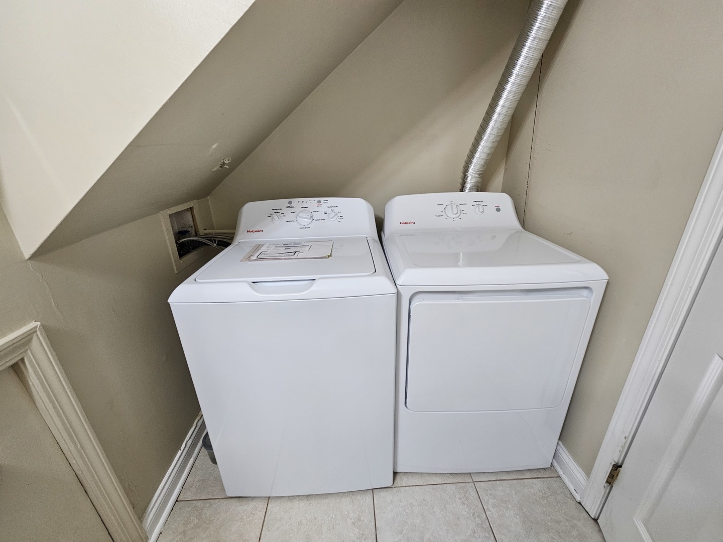 Photo 28 of Townhouse for sale at 210 Redwood Ct, Vernon Hills, IL 60061 | MLS# 12750855 | Listing updated on 2026-09-04