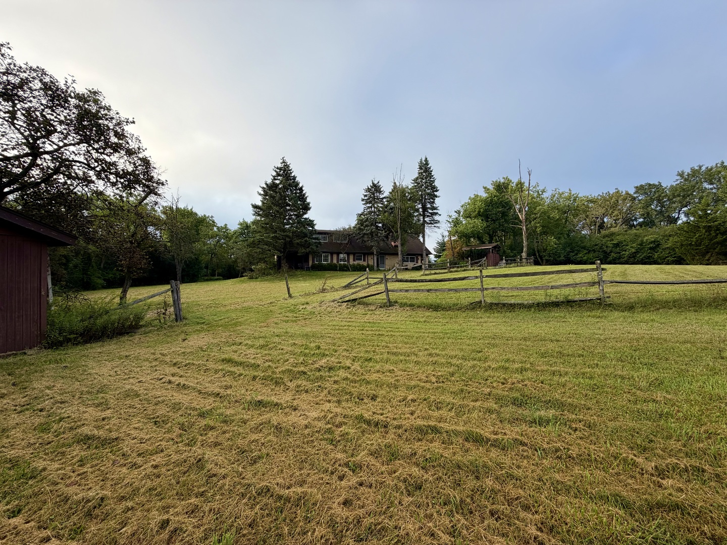 Photo 4 of Single family home for sale at 138 Breakenridge Farm Rd, Oak Brook, IL 60523 | MLS# 12750886 | Listing updated on 2026-09-05