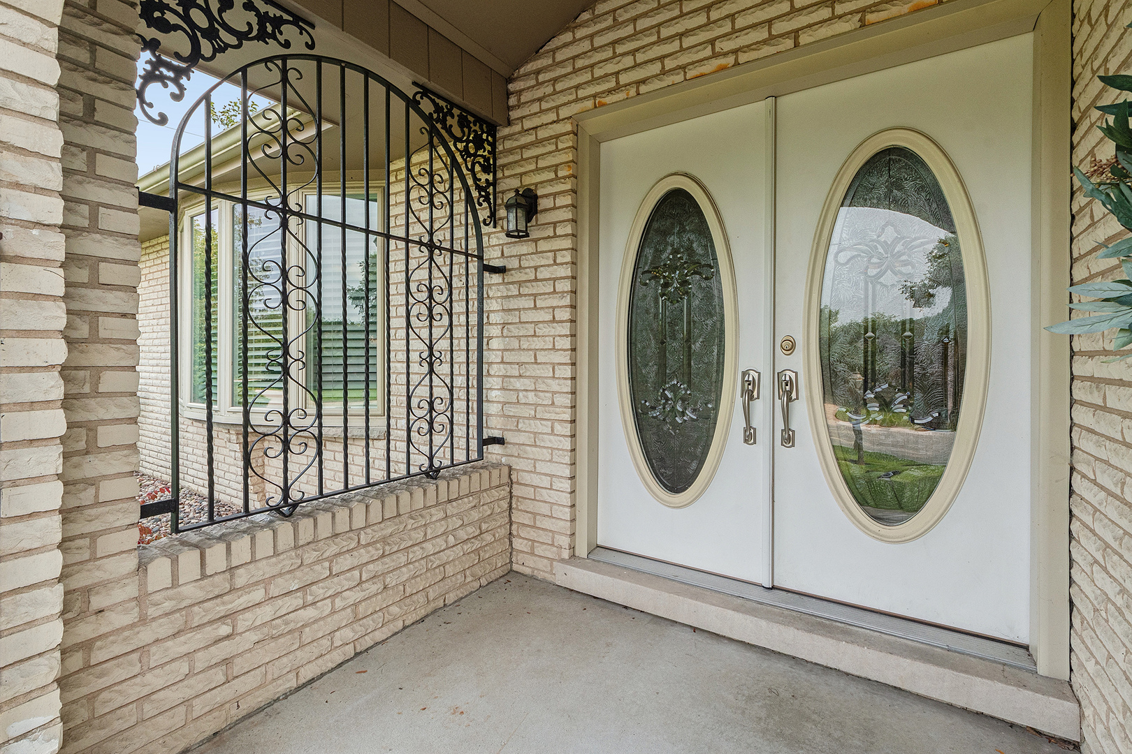 Photo 37 of Single family home for sale at 12001 W Lake View Dr, Orland Park, IL 60467 | MLS# 12751044 | Listing updated on 2026-09-04