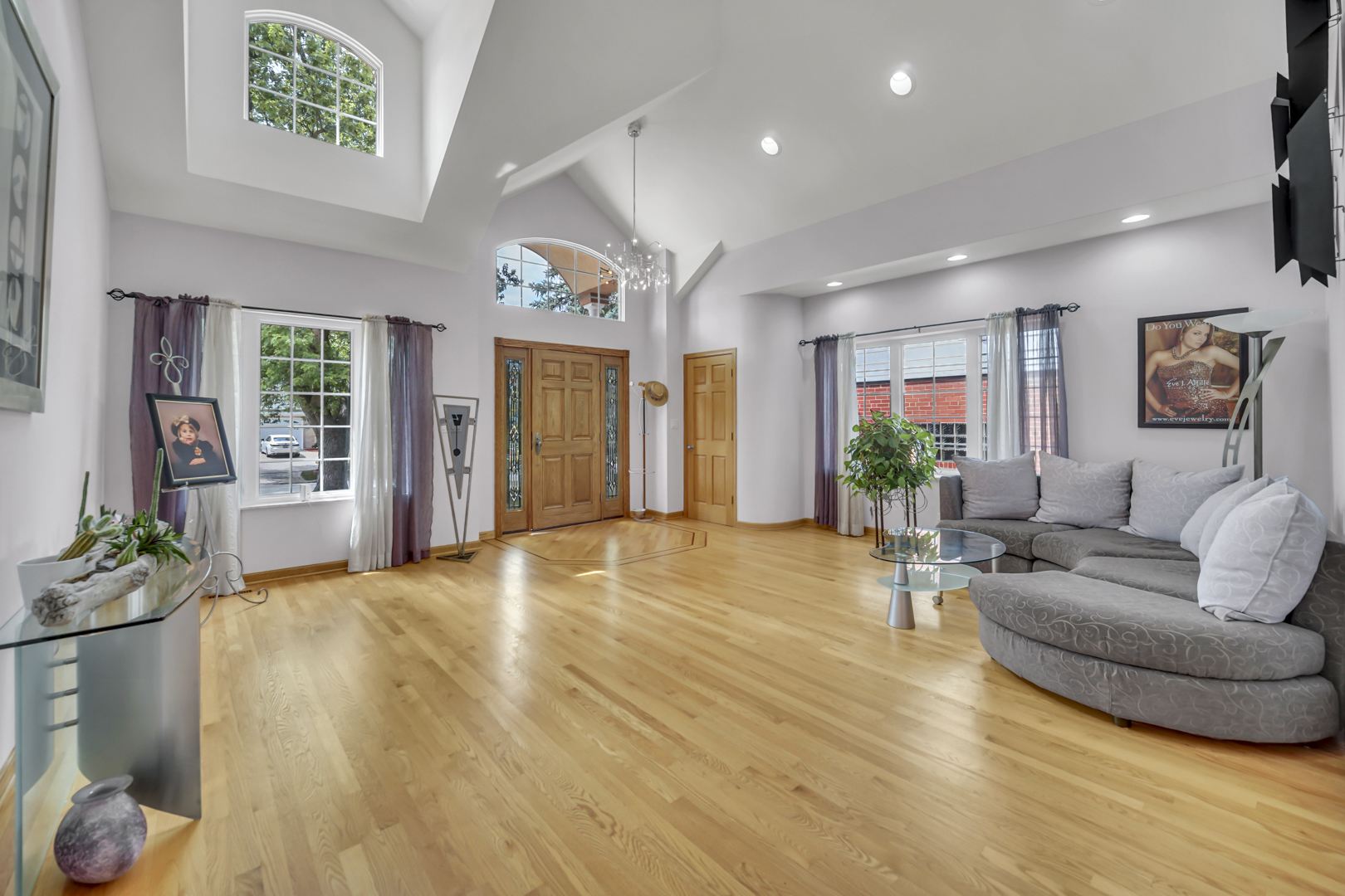 Photo 4 of Single family home for sale at 1704 Marguerite St, Park Ridge, IL 60068 | MLS# 12751312 | Listing updated on 2026-09-04