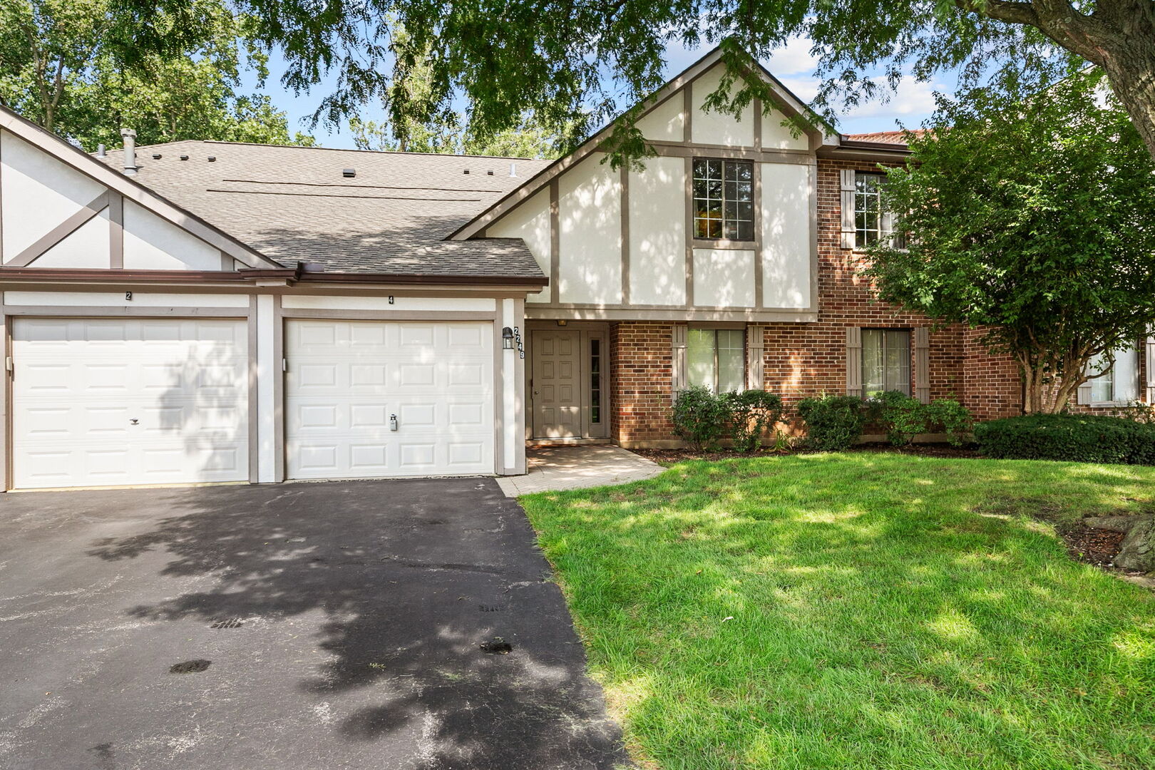 Photo 2 of Condo for sale at 2249 N Enlund Dr #4, Palatine, IL 60074 | MLS# 12751694 | Listing updated on 2026-09-04