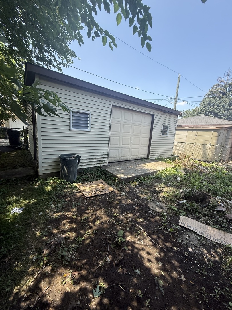 Photo 27 of Single family home for sale at 8926 S Paxton Ave, Chicago, IL 60617 | MLS# 12752355 | Listing updated on 2026-09-05