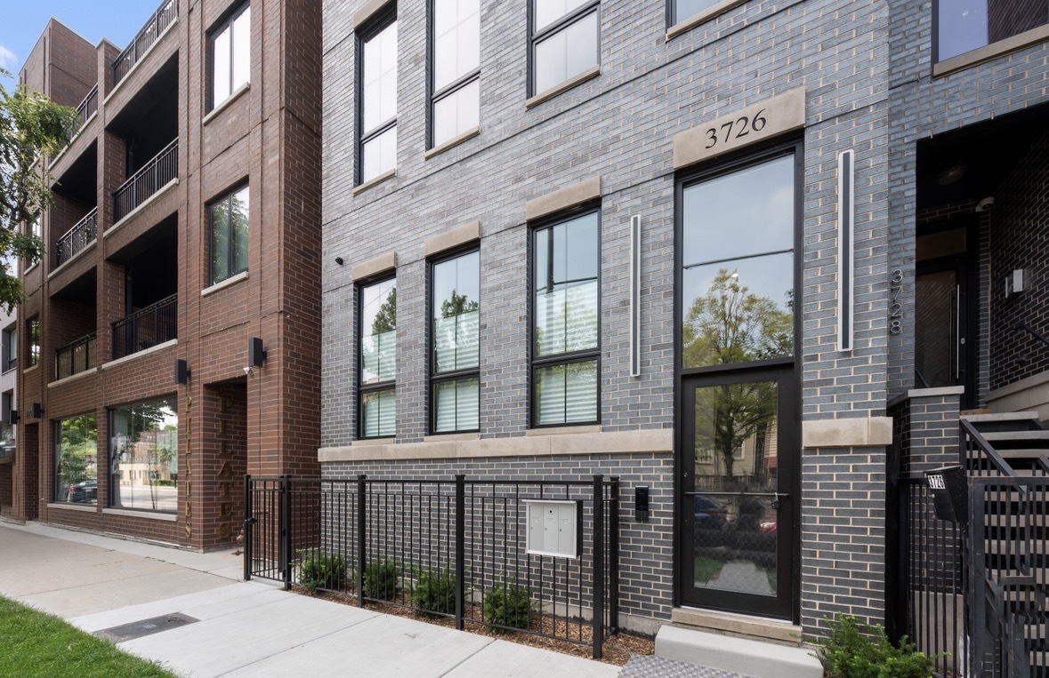 Photo 2 of Condo for sale at 3726 N Ashland Ave, Chicago, IL 60613 | MLS# 12752459 | Listing updated on 2026-09-05