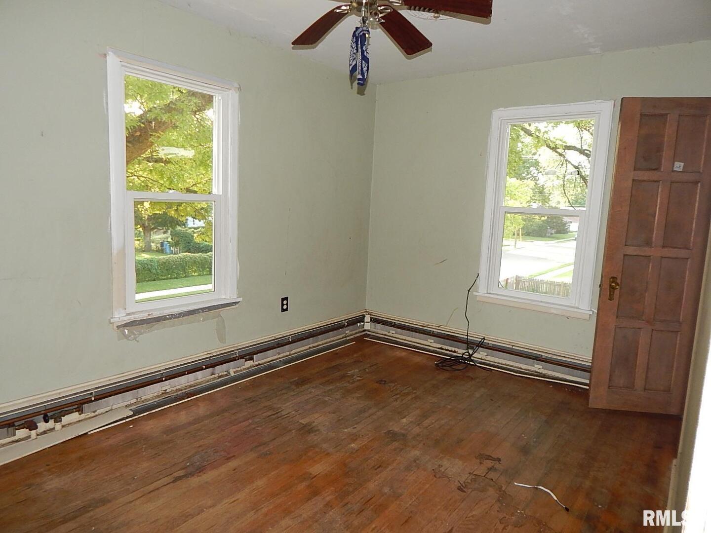 Homes for sale in Sterling, IL | 412 W 9Th St, Sterling, IL 61081 | MLS# QC4266448