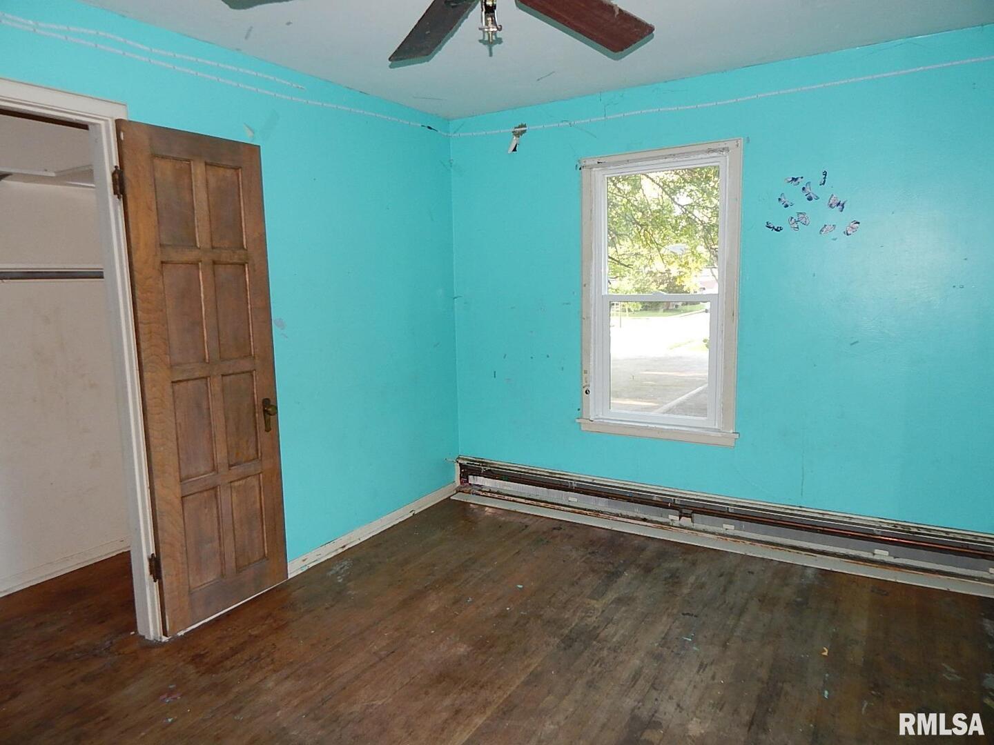 Homes for sale in Sterling, IL | 412 W 9Th St, Sterling, IL 61081 | MLS# QC4266448