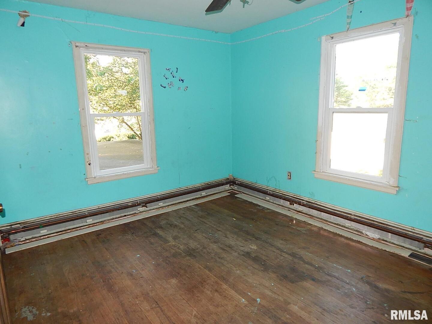 Homes for sale in Sterling, IL | 412 W 9Th St, Sterling, IL 61081 | MLS# QC4266448