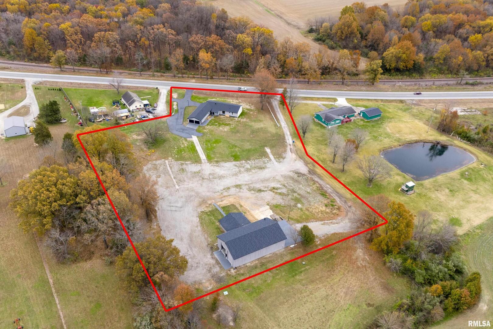 Homes for sale in Benton, IL | 7837 State Hwy 37, Benton, IL 62812 | MLS# EB456024