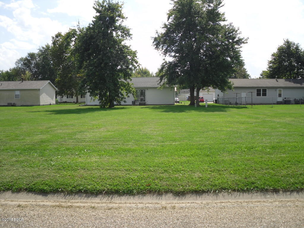 Homes for sale in Salem, IL | 00 Newport Dr, Salem, IL 62881 | MLS# EB423826