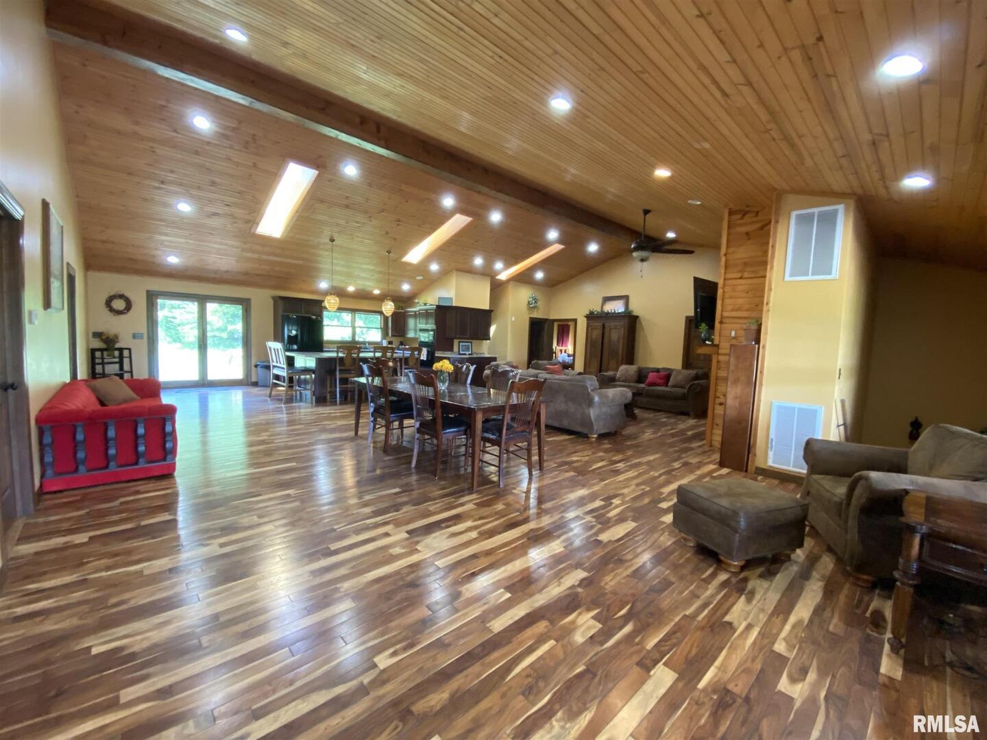 Homes for sale in Desoto, IL | 253 Ween Rd, Desoto, IL 62924 | MLS# EB440854