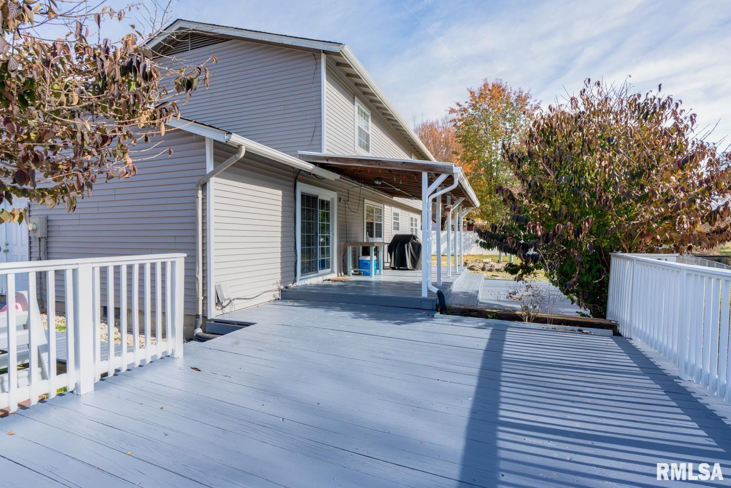 Homes for sale in Mount Vernon, IL | 4419 Woodglen Ln, Mount Vernon, IL 62864 | MLS# EB442194