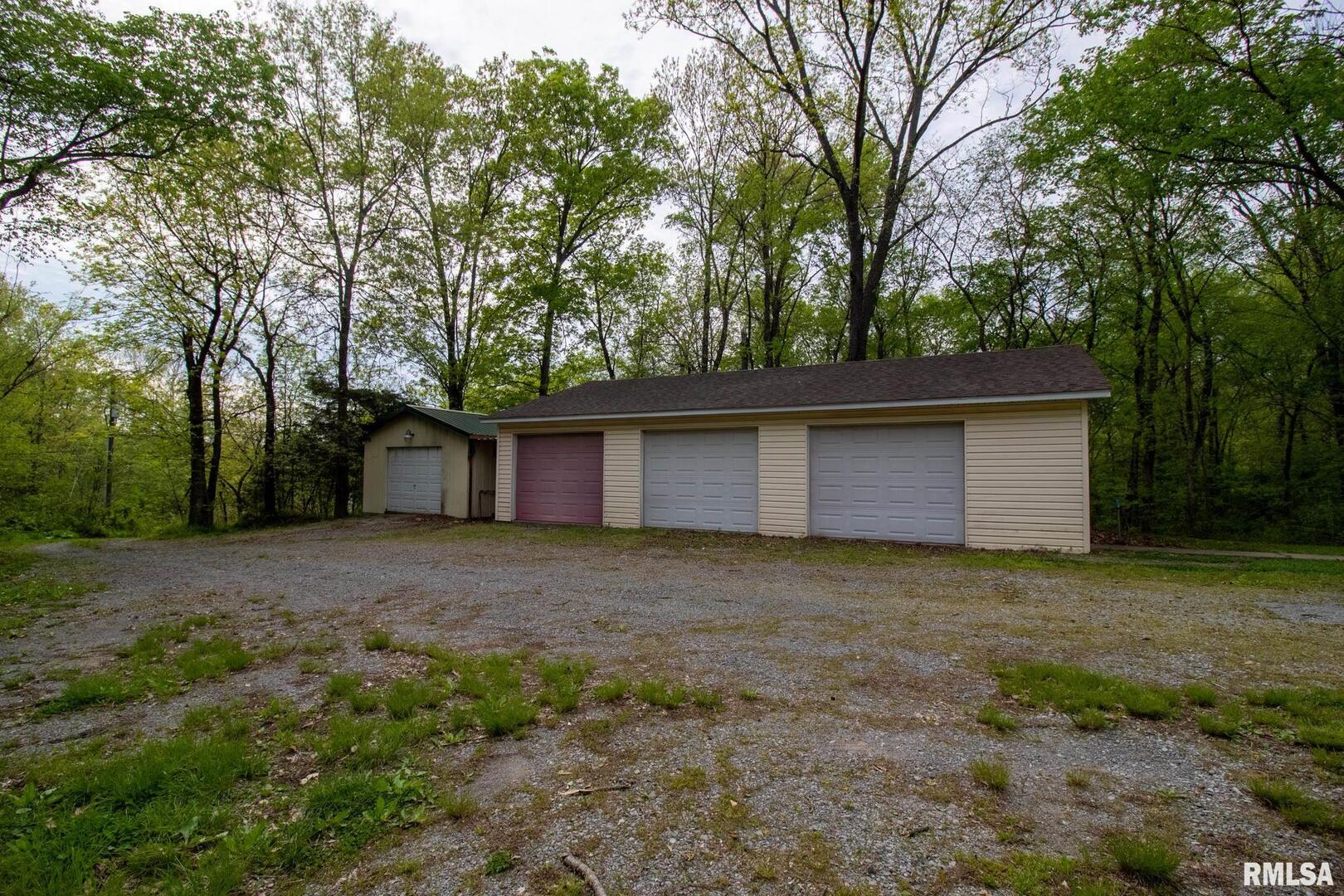 Homes for sale in West Frankfort, IL | 2282 Logan Rd, West Frankfort, IL 62896 | MLS# EB444334