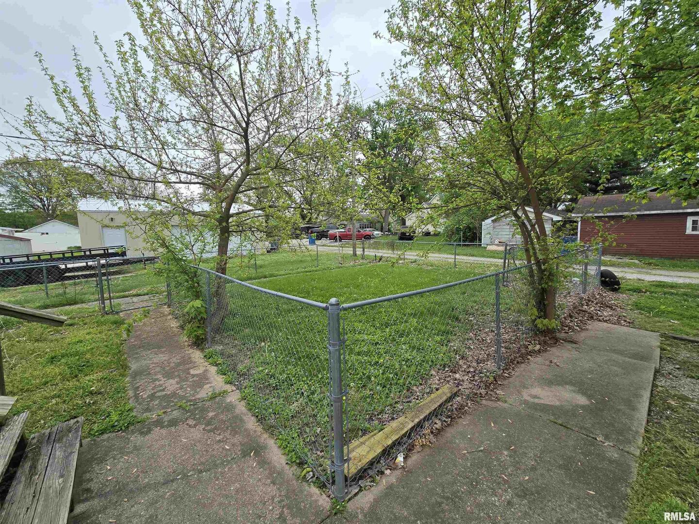 Homes for sale in Centralia, IL | 1201 E Noleman, Centralia, IL 62801 | MLS# EB458211