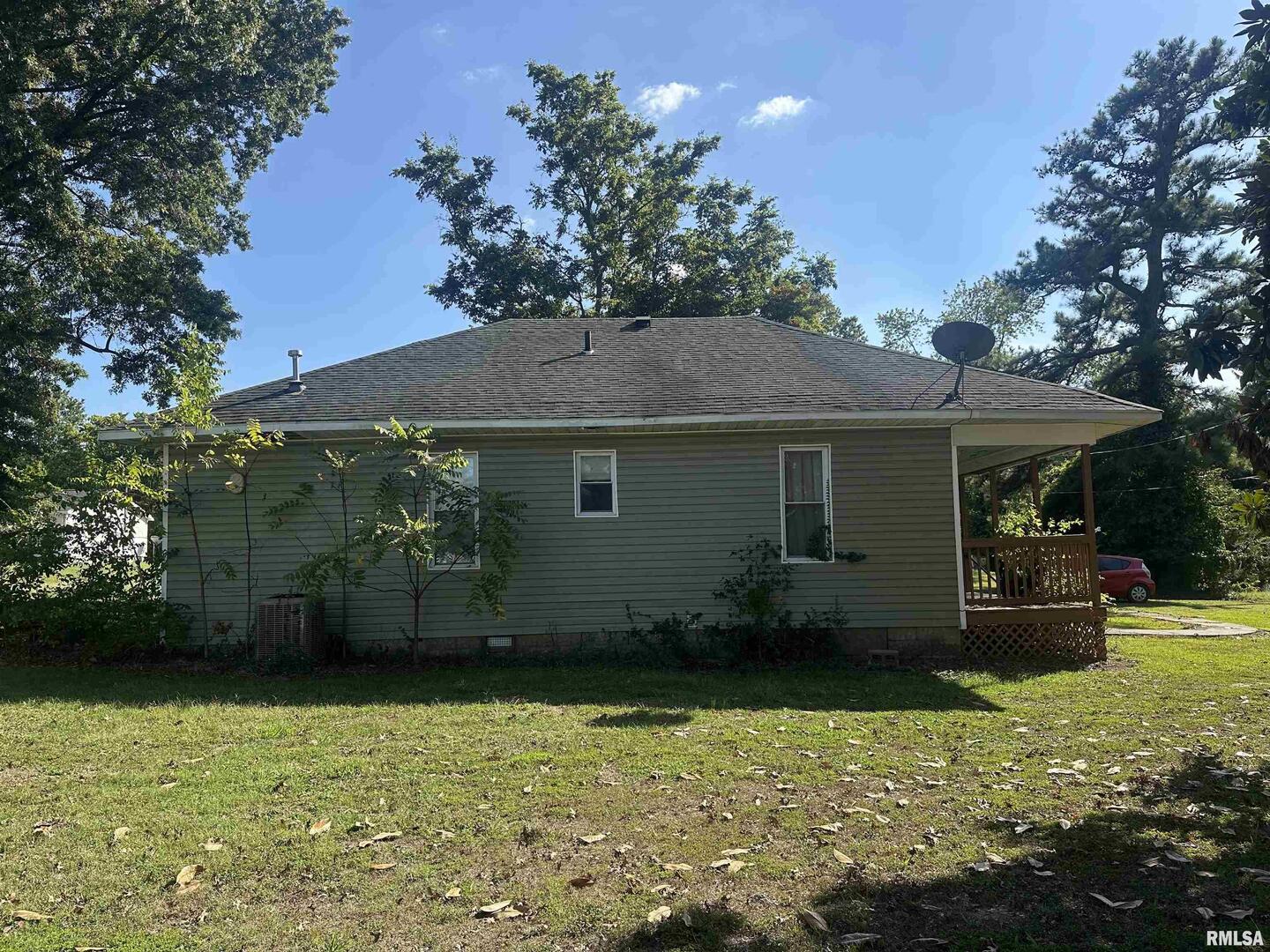 Homes for sale in Carterville, IL | 404 S Jackson St, Carterville, IL 62918 | MLS# EB460188