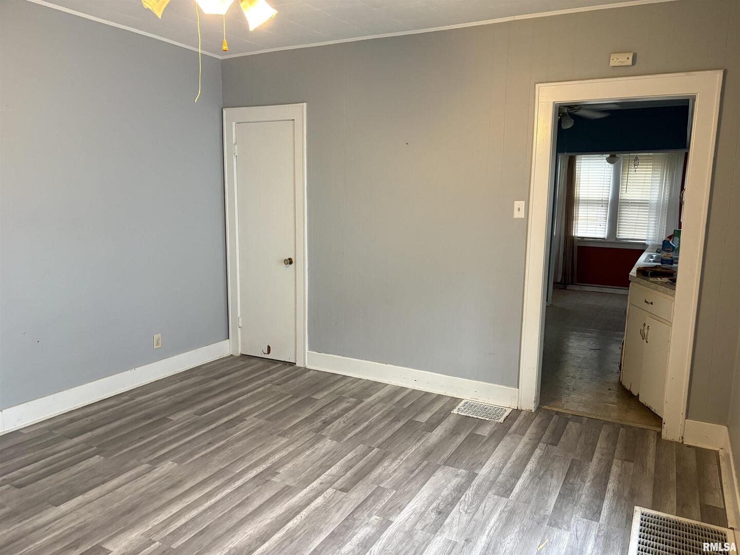 Homes for sale in Centralia, IL | 433 Linden, Centralia, IL 62801 | MLS# EB460799