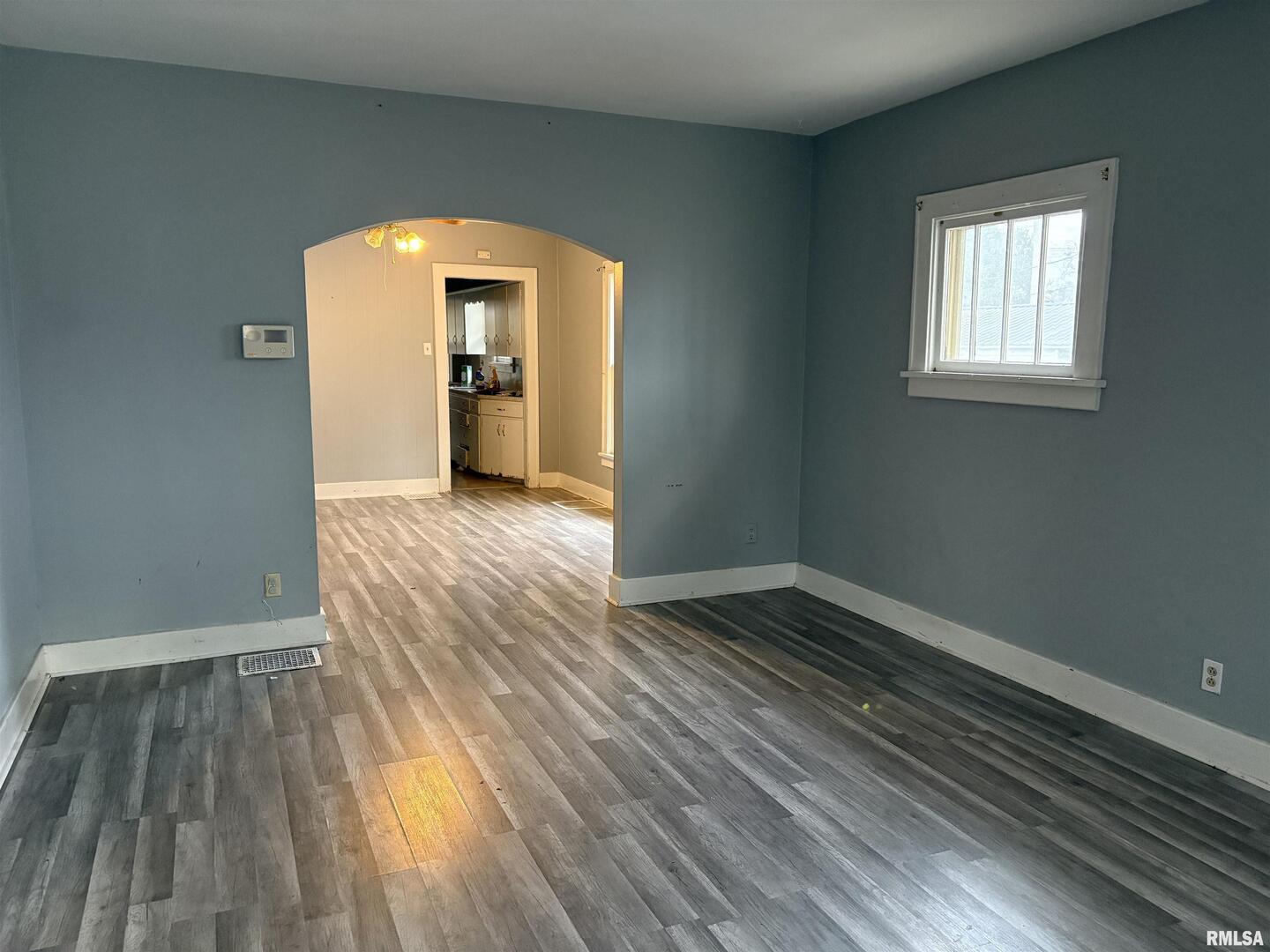 Homes for sale in Centralia, IL | 433 Linden, Centralia, IL 62801 | MLS# EB460799