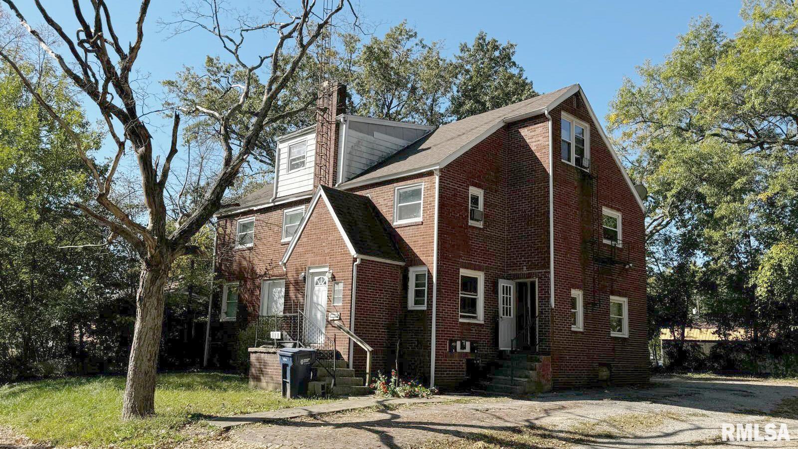 Homes for sale in Mt Vernon, IL | 613 S 16Th St, Mt Vernon, IL 62864 | MLS# QC4259822